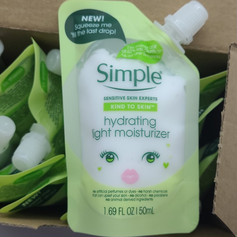 Simple 12 moisturizer lotion packets - Picture 2 of 4